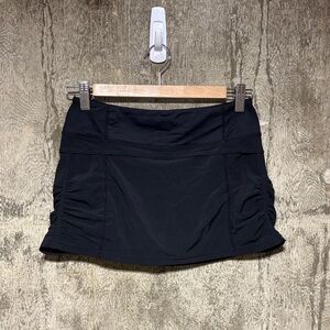 Lululemon Athletica Black Ruched Athletic Skirt / short